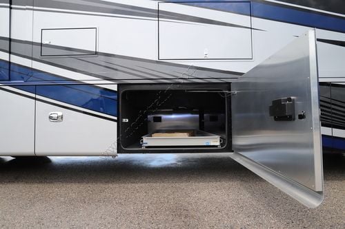 2025 Tiffin Motor Homes Phaeton 44OH