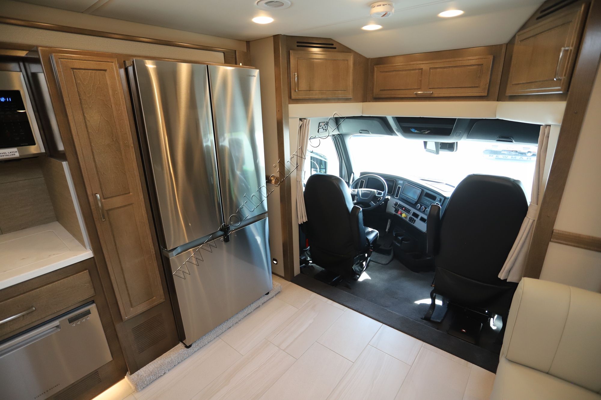 New 2025 Renegade Rv Explorer 40ERB Super C  For Sale