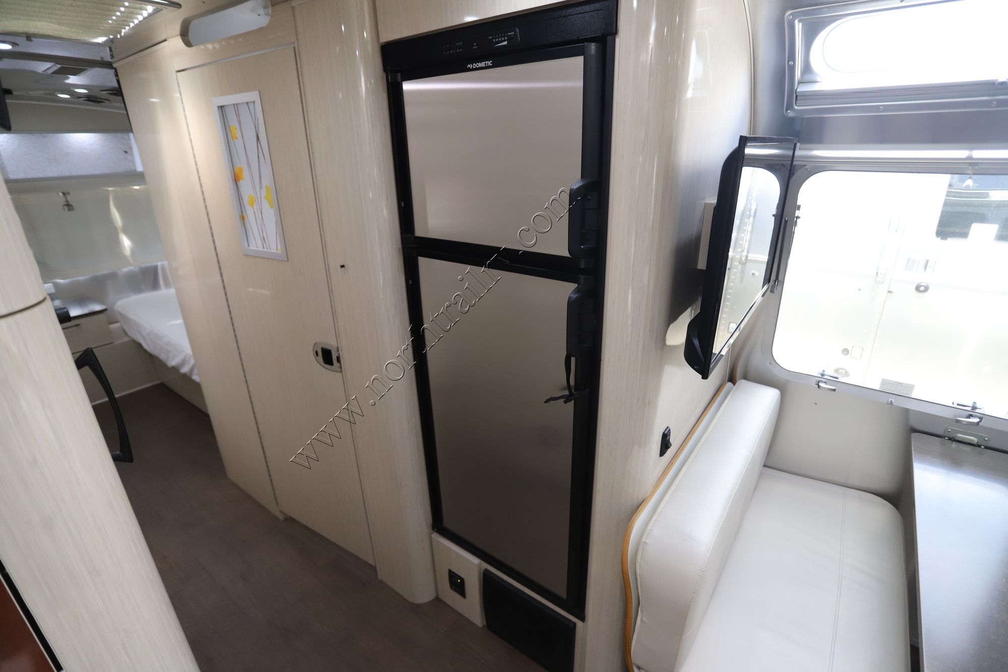 2019 Airstream Intl Serenity 30RB TWIN Travel Trailer Used  For Sale