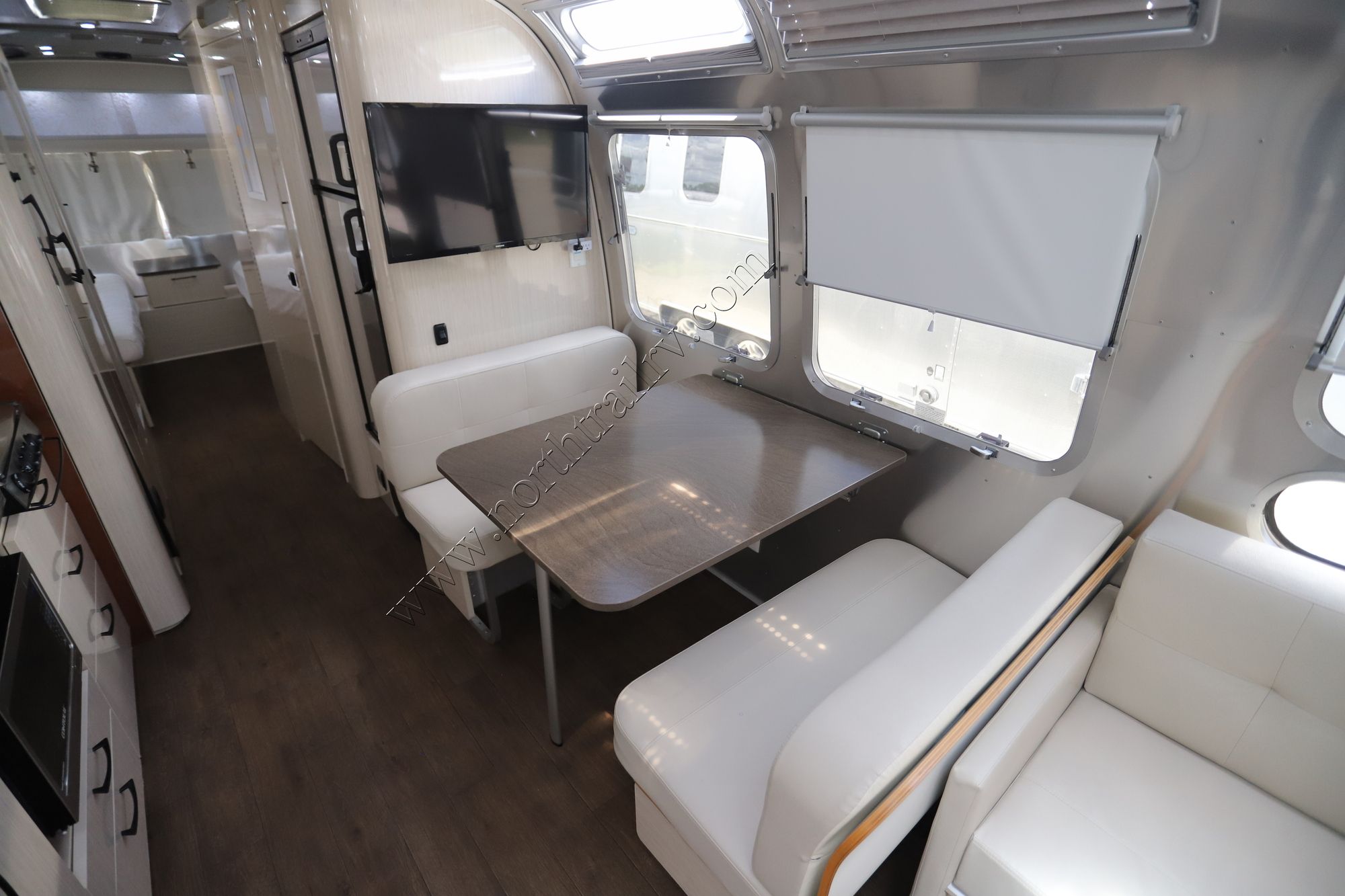 2019 Airstream Intl Serenity 30RB TWIN Travel Trailer Used  For Sale