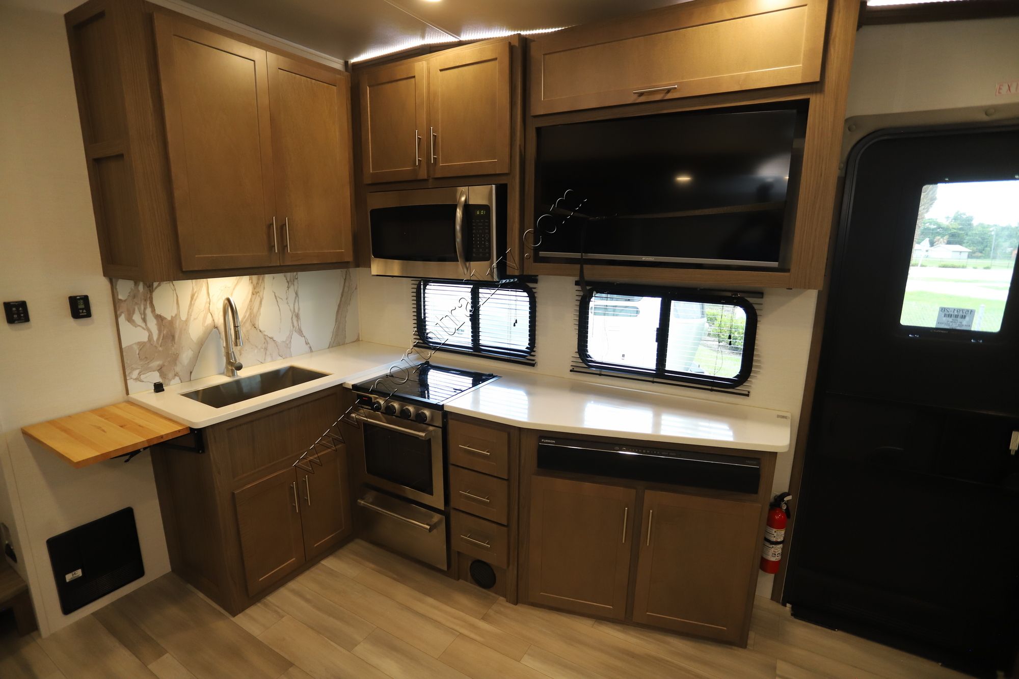 Used 2024 Alliance Avenue All-Access 26RD Fifth Wheel  For Sale