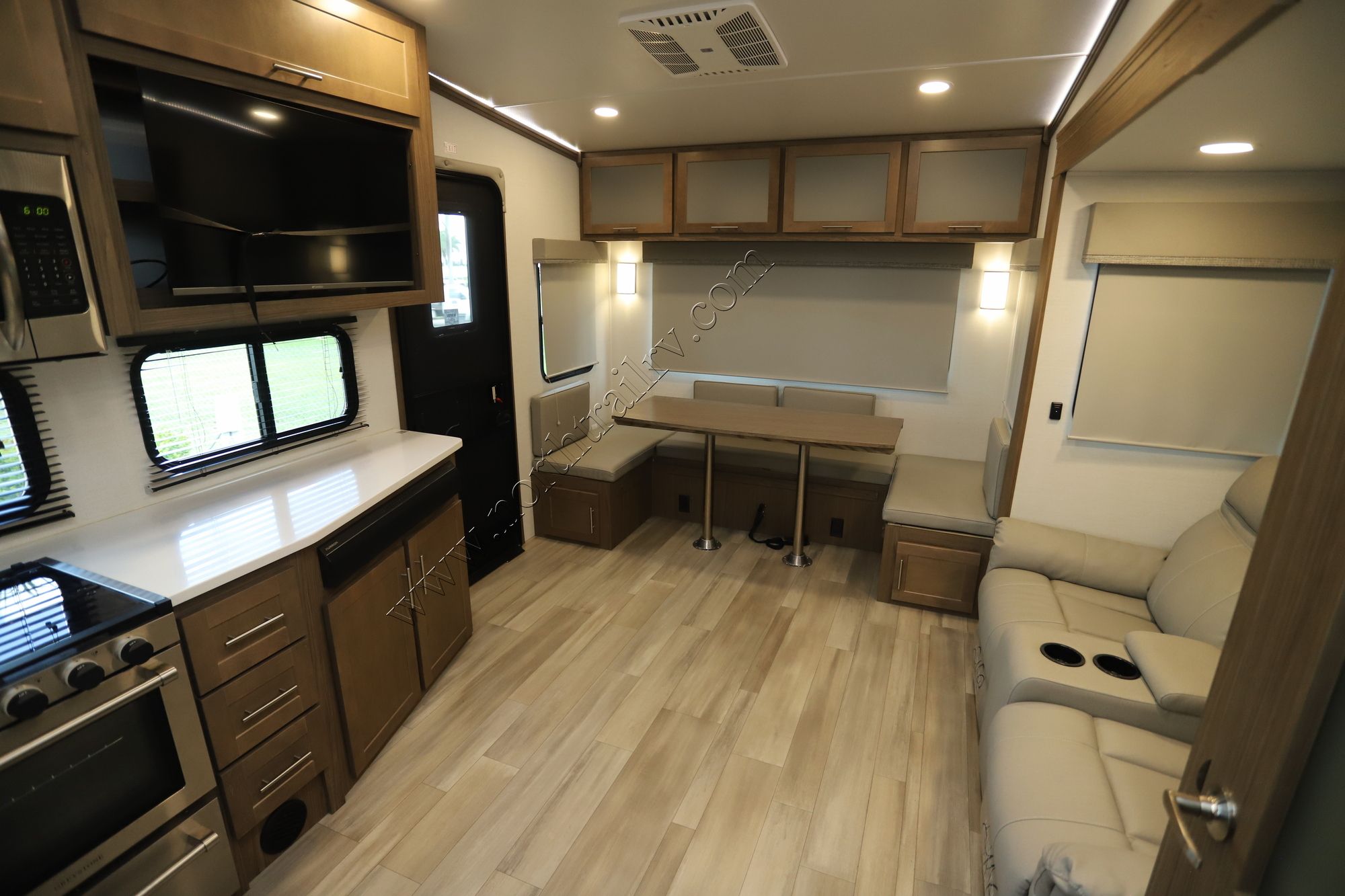 Used 2024 Alliance Avenue All-Access 26RD Fifth Wheel  For Sale