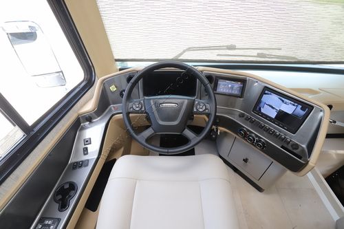 2025 Tiffin Motor Homes Phaeton 37BH