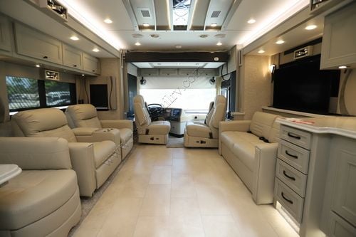 2025 Tiffin Motor Homes Phaeton 37BH