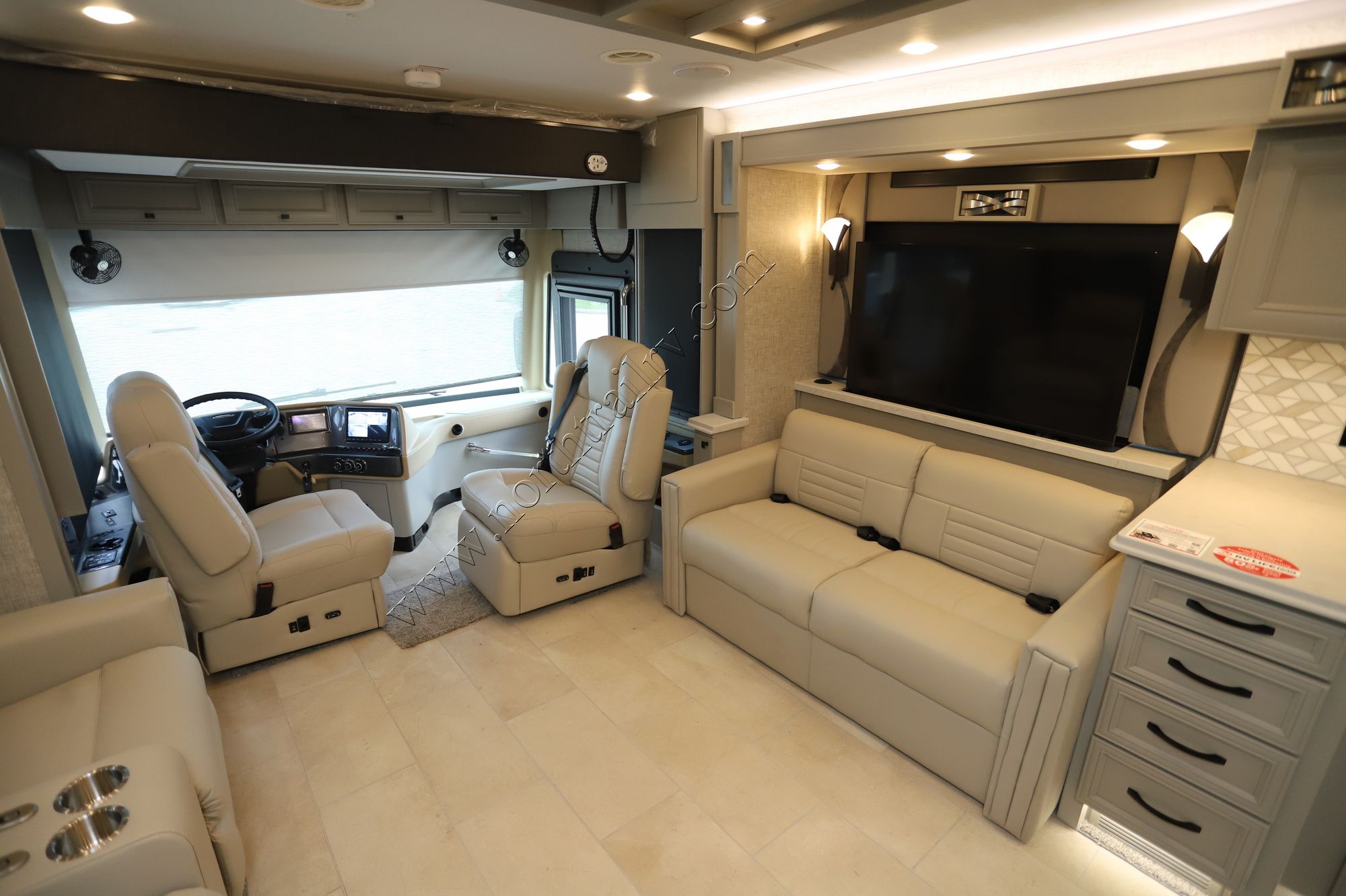 New 2025 Tiffin Motor Homes Phaeton 37BH Class A  For Sale