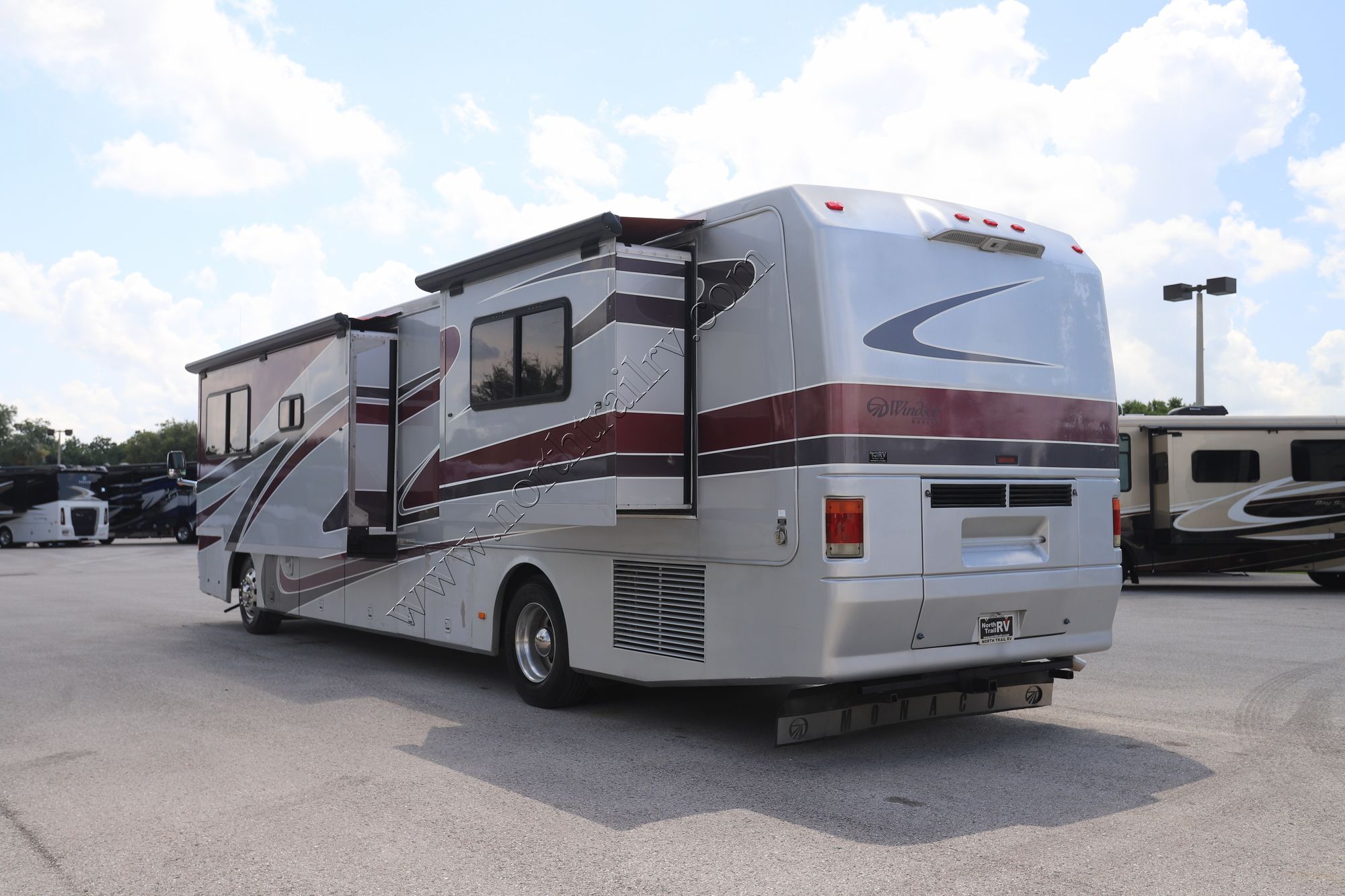 Used 2001 Monaco Windsor 40PBD Class A  For Sale