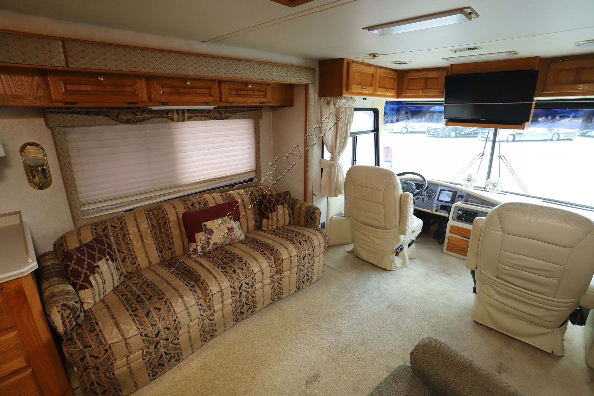 Used 2001 Monaco Windsor 40PBD Class A  For Sale