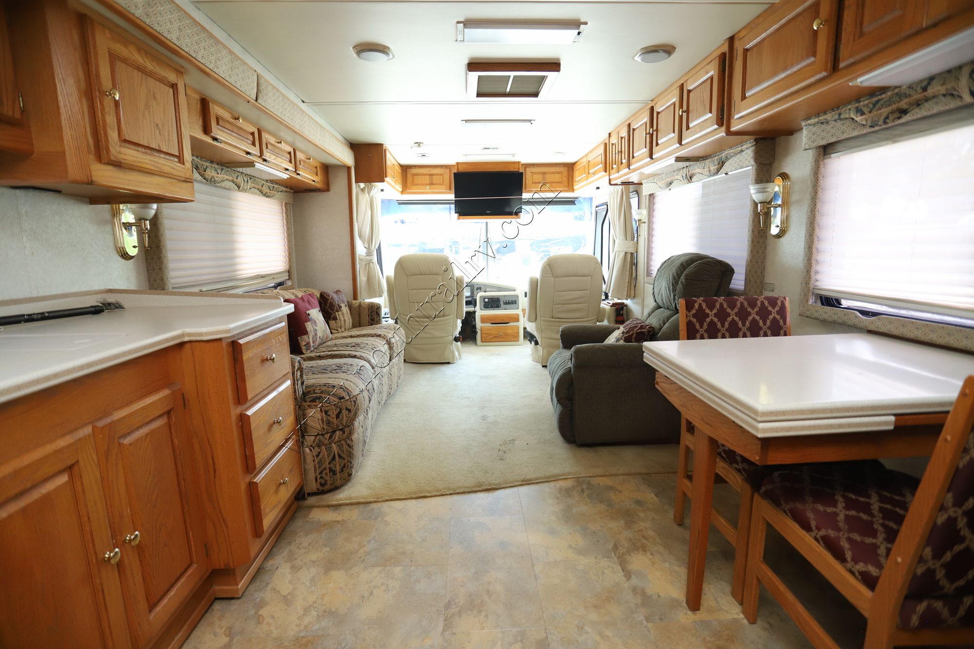 Used 2001 Monaco Windsor 40PBD Class A  For Sale