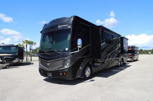 2019 Fleetwood Discovery Lxe 44B