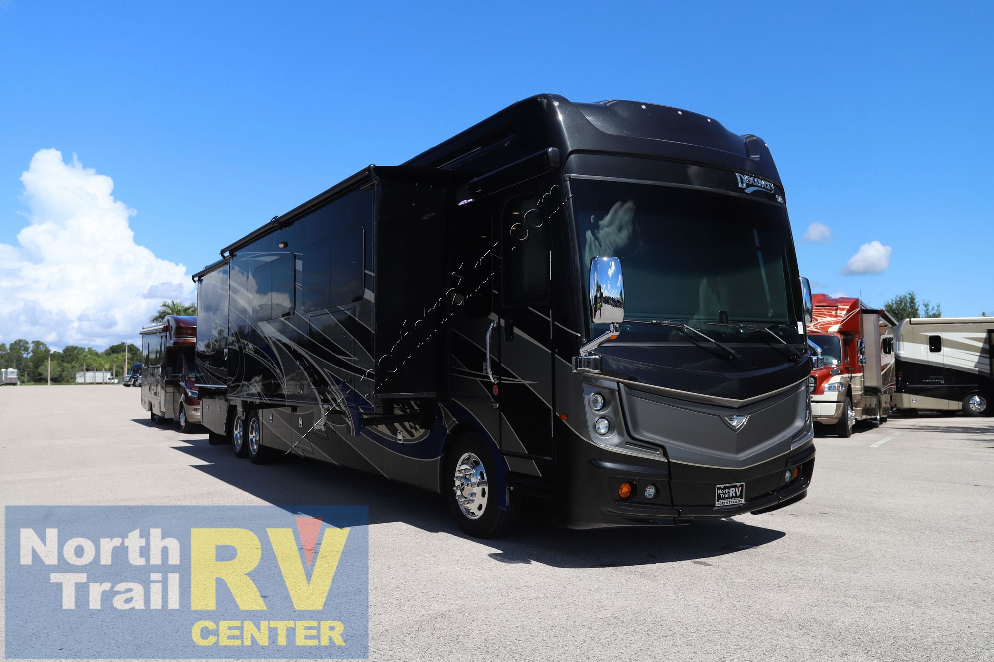 Used 2019 Fleetwood Discovery Lxe 44B Class A  For Sale