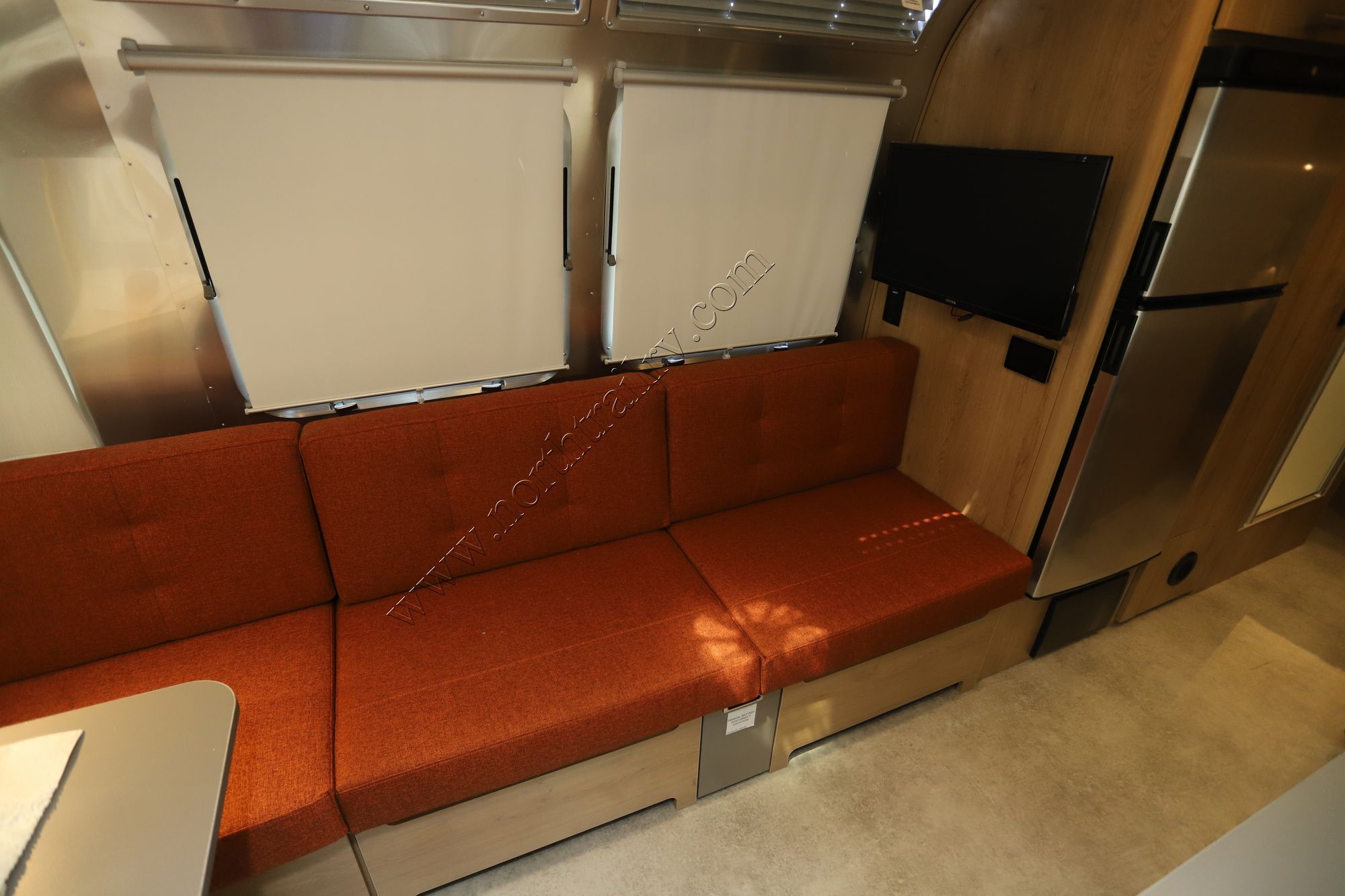 2025 Airstream Trade Wind 25FB Travel Trailer New  For Sale