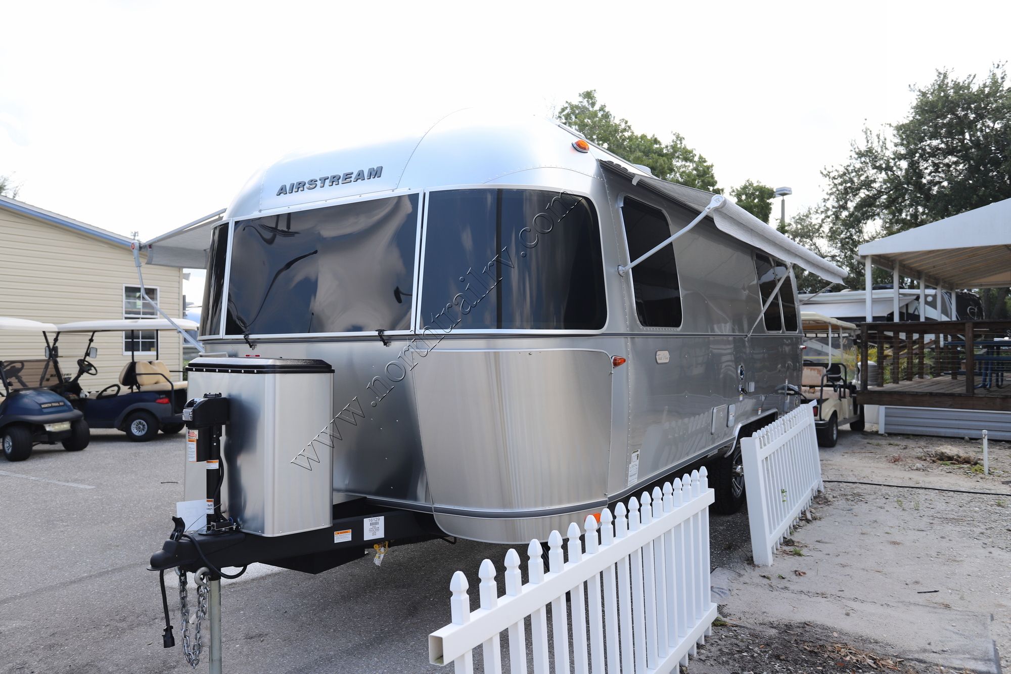 2025 Airstream Trade Wind 25FB Travel Trailer New  For Sale