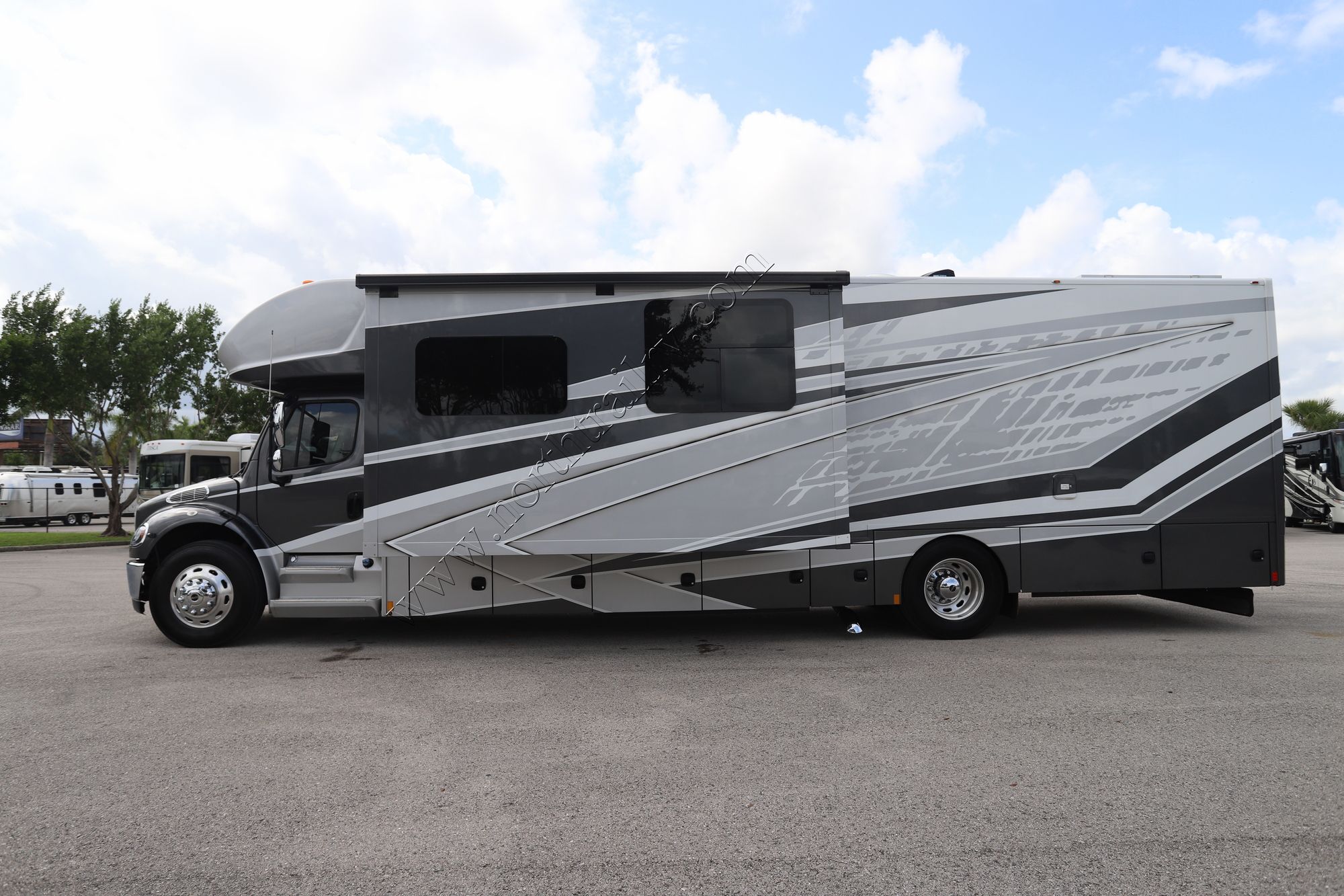 Used 2023 Renegade Rv Valencia 38BB Super C  For Sale