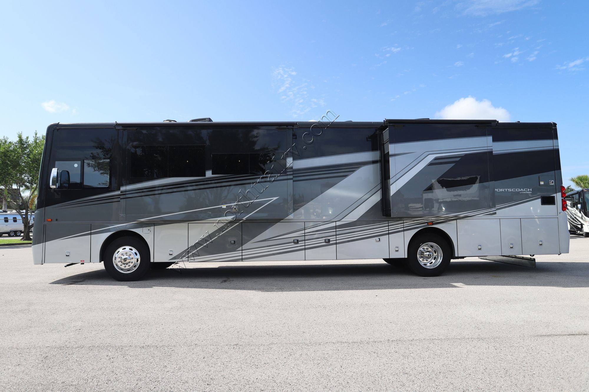 Used 2024 Coachmen Sportscoach 402TS Class A  For Sale