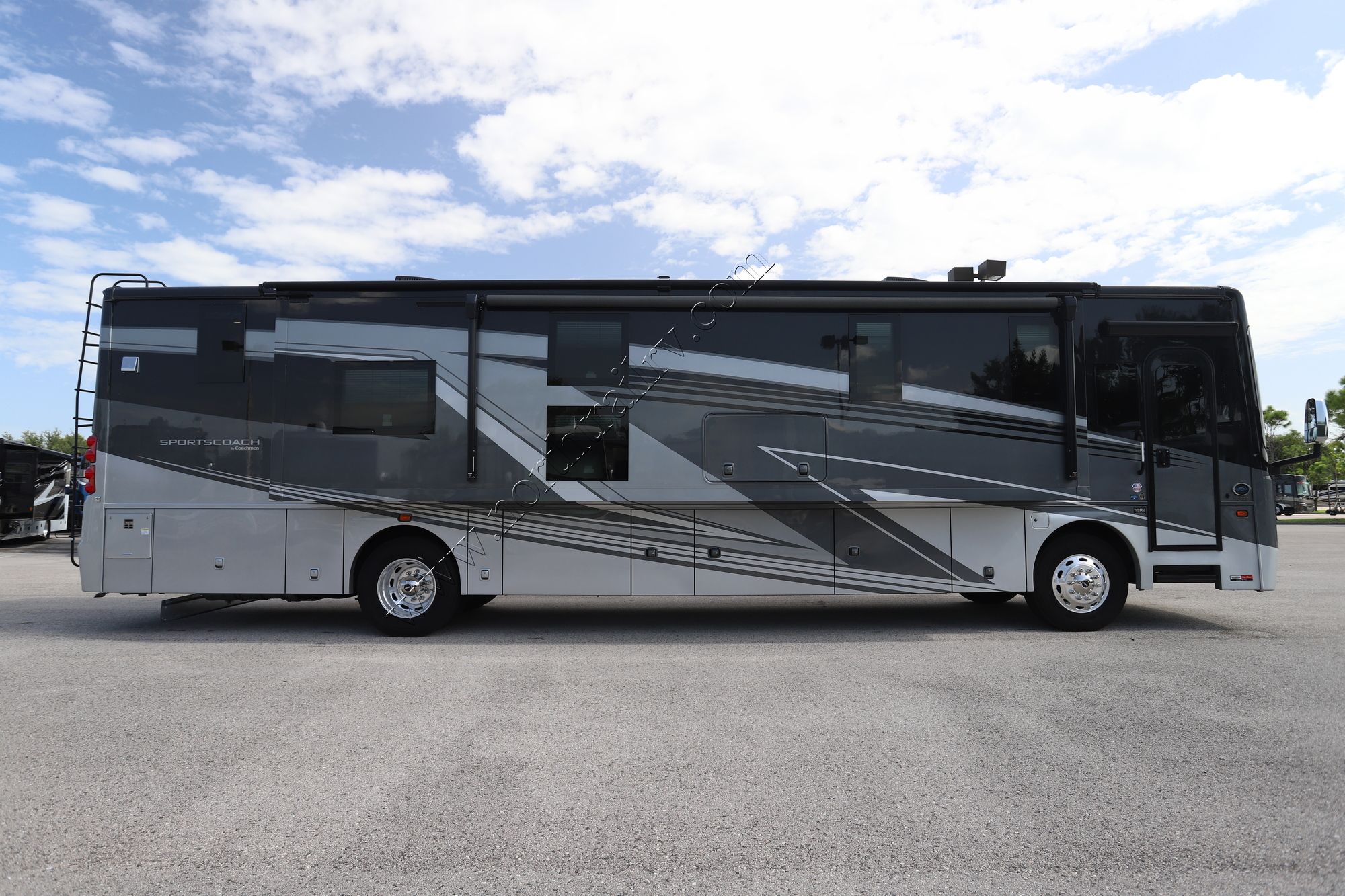 Used 2024 Coachmen Sportscoach 402TS Class A  For Sale