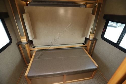 2017 Tiffin Motor Homes Wayfarer 24QW