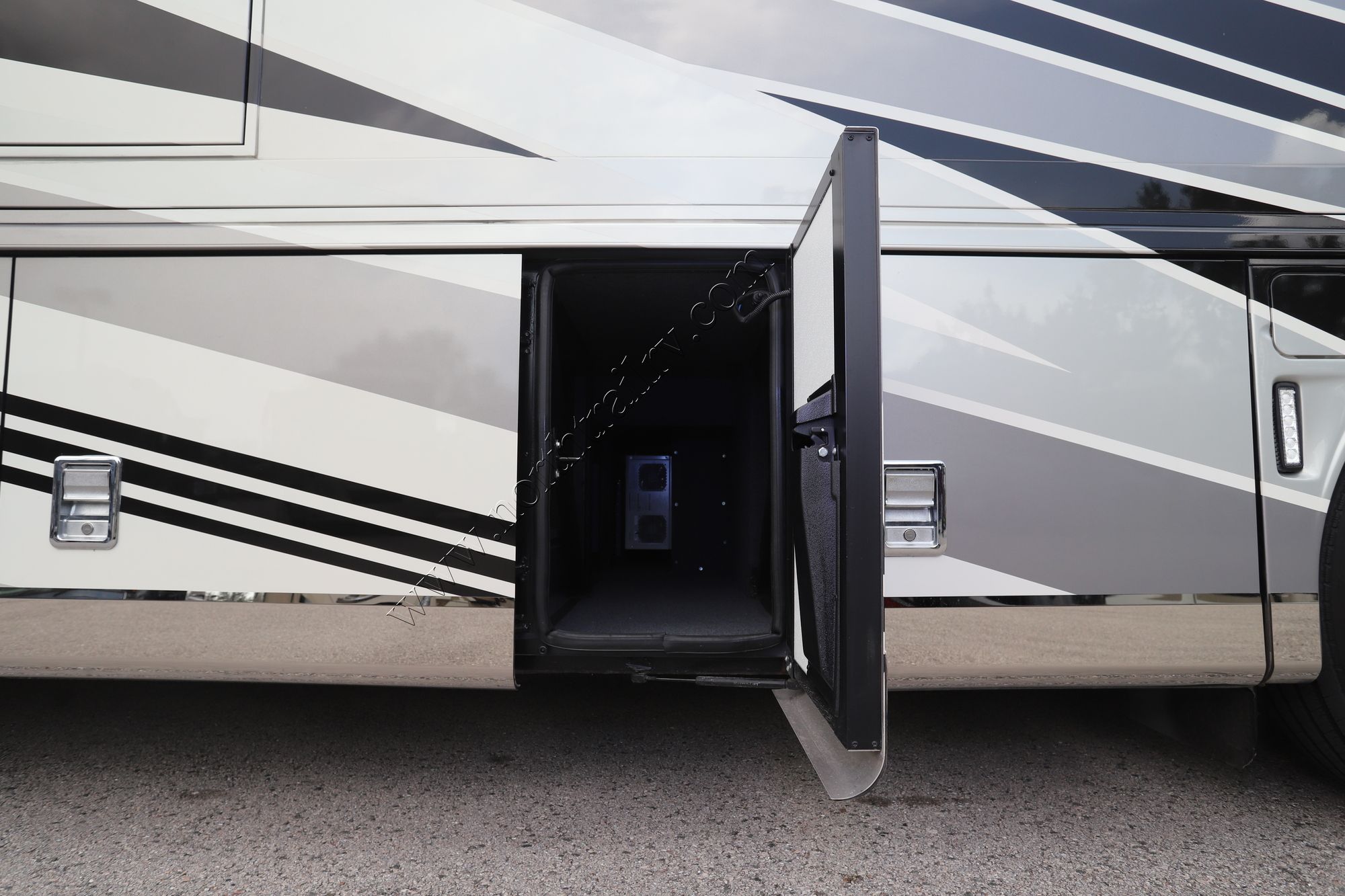 Used 2022 Newmar New Aire 3543 Class A  For Sale