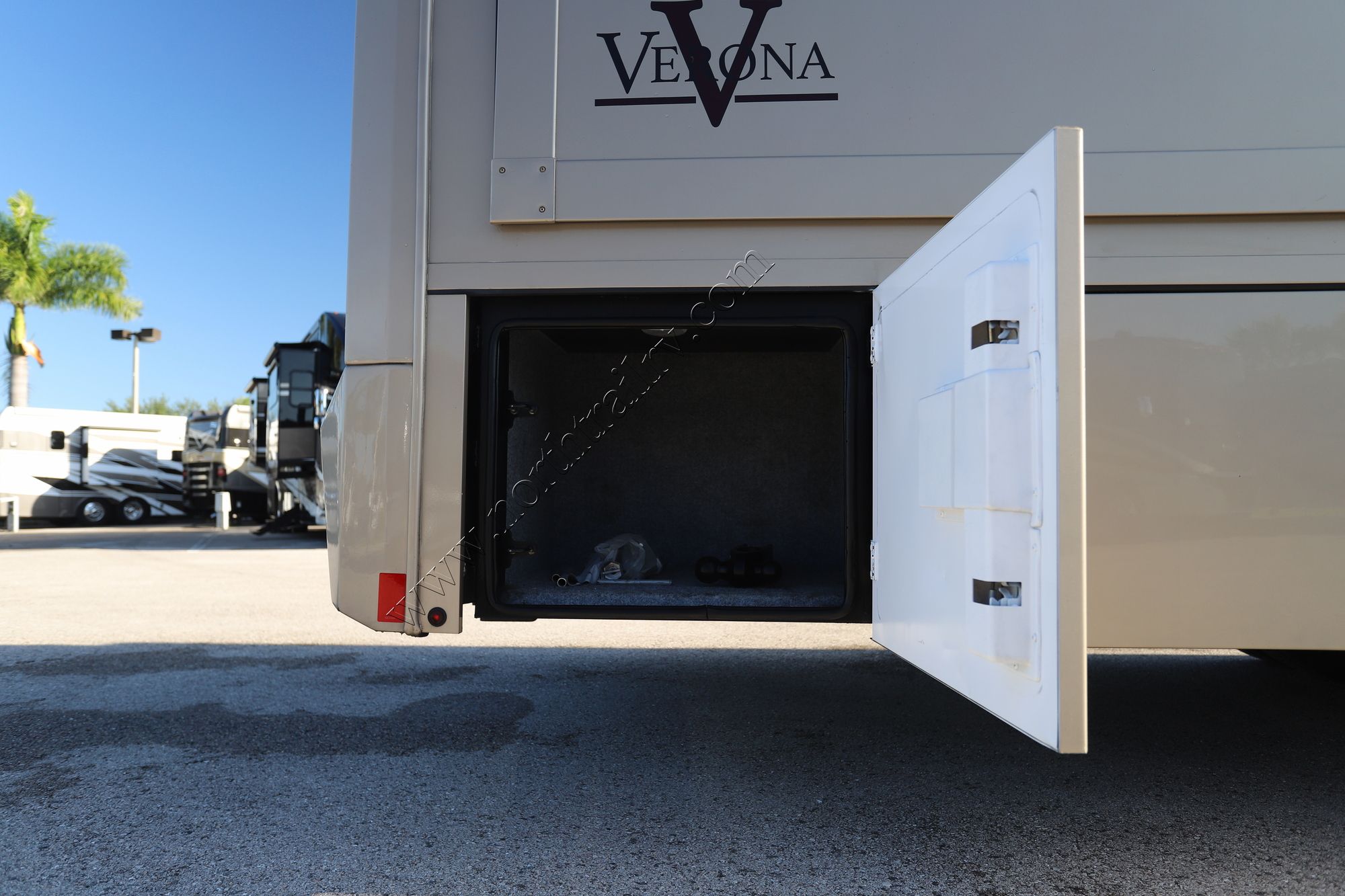 Used 2019 Renegade Rv Verona 40VBH Super C  For Sale