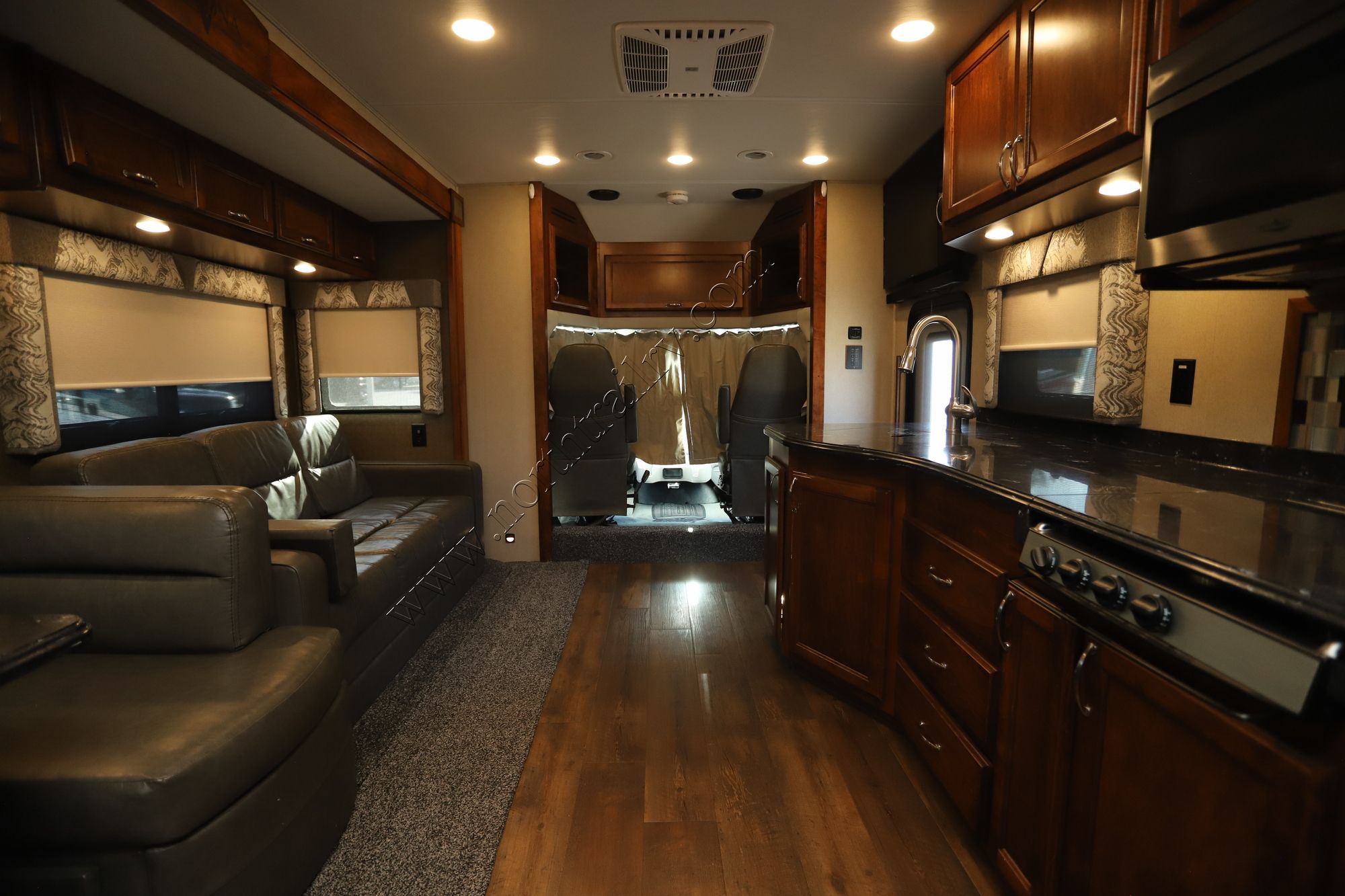 Used 2019 Renegade Rv Verona 40VBH Super C  For Sale