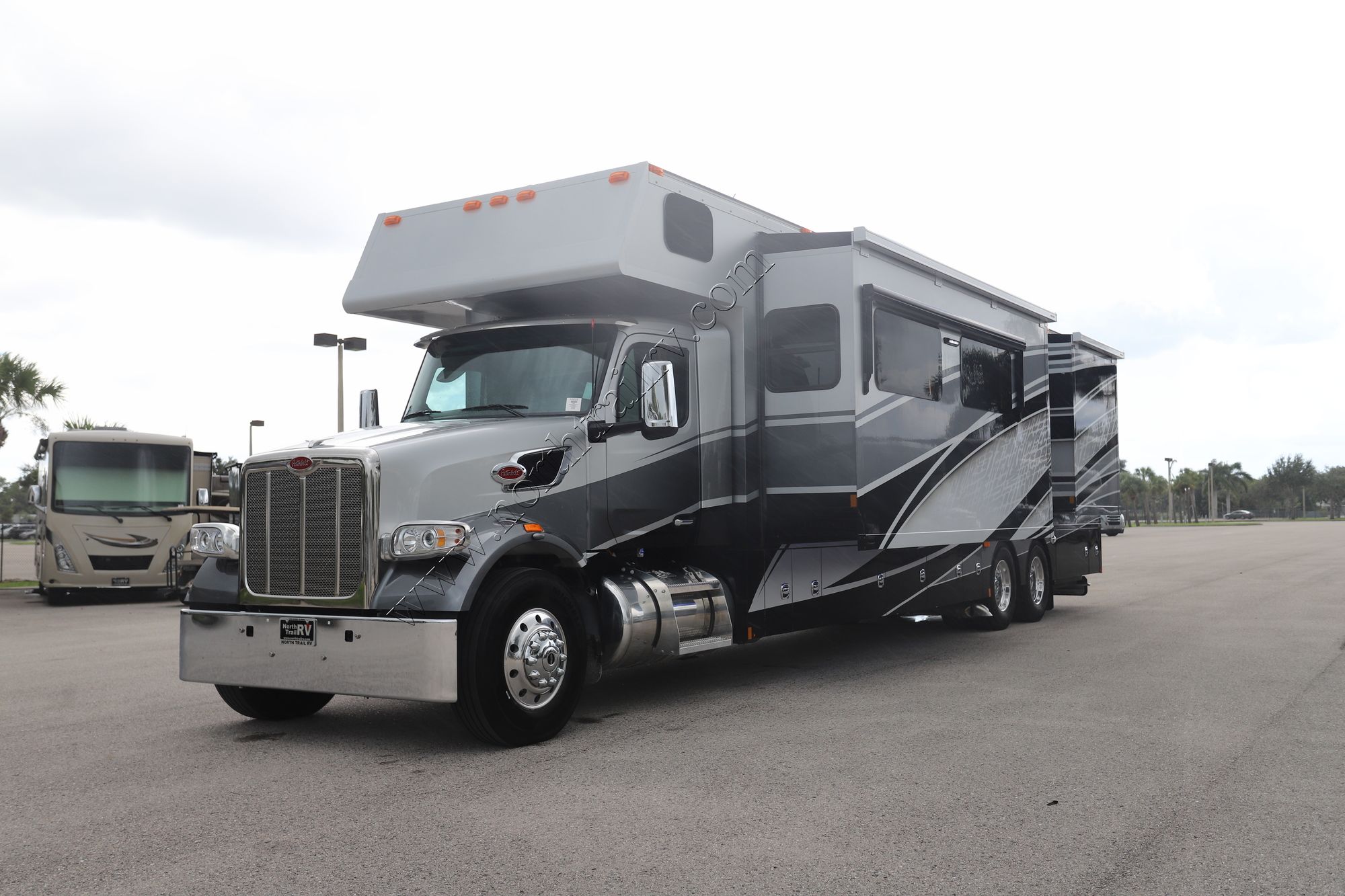 New 2025 Renegade Rv Classic 45CMR Super C  For Sale