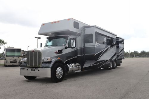 2025 Renegade Rv Classic 45CMR Super C