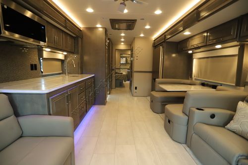 2025 Renegade Rv Classic 45CMR Super C