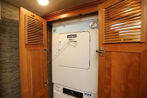 2018 Newmar Mountain Aire 4047