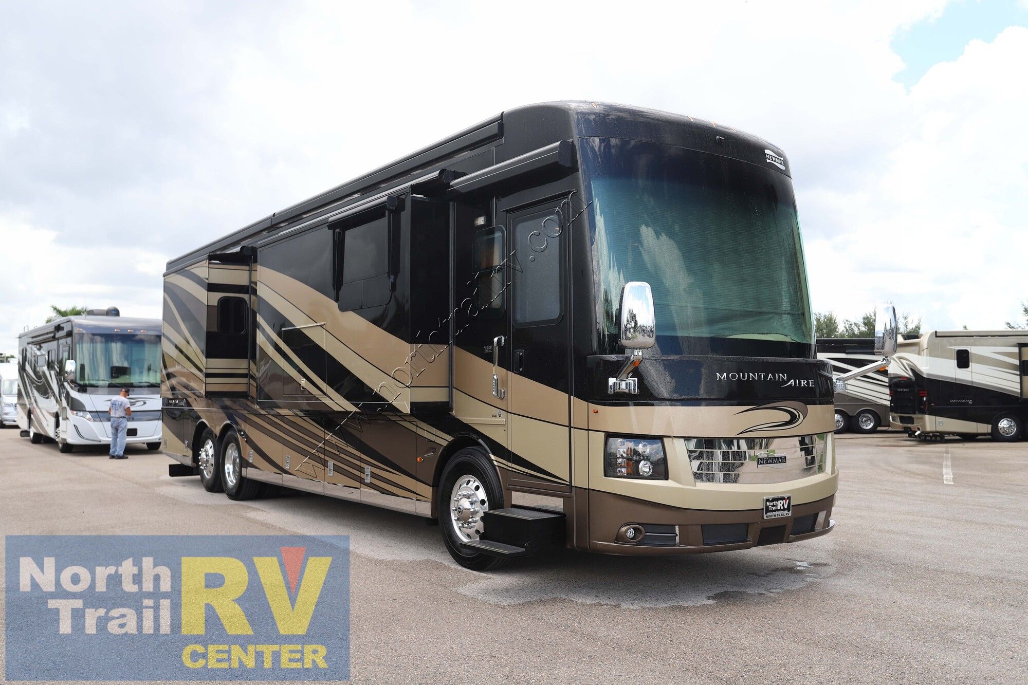 Used 2018 Newmar Mountain Aire 4047 Class A  For Sale