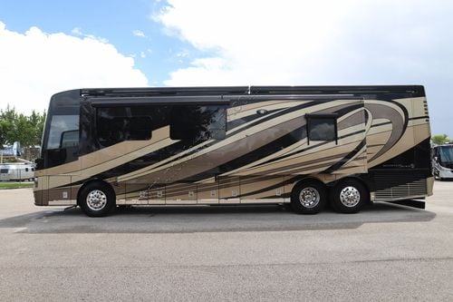 2018 Newmar Mountain Aire 4047