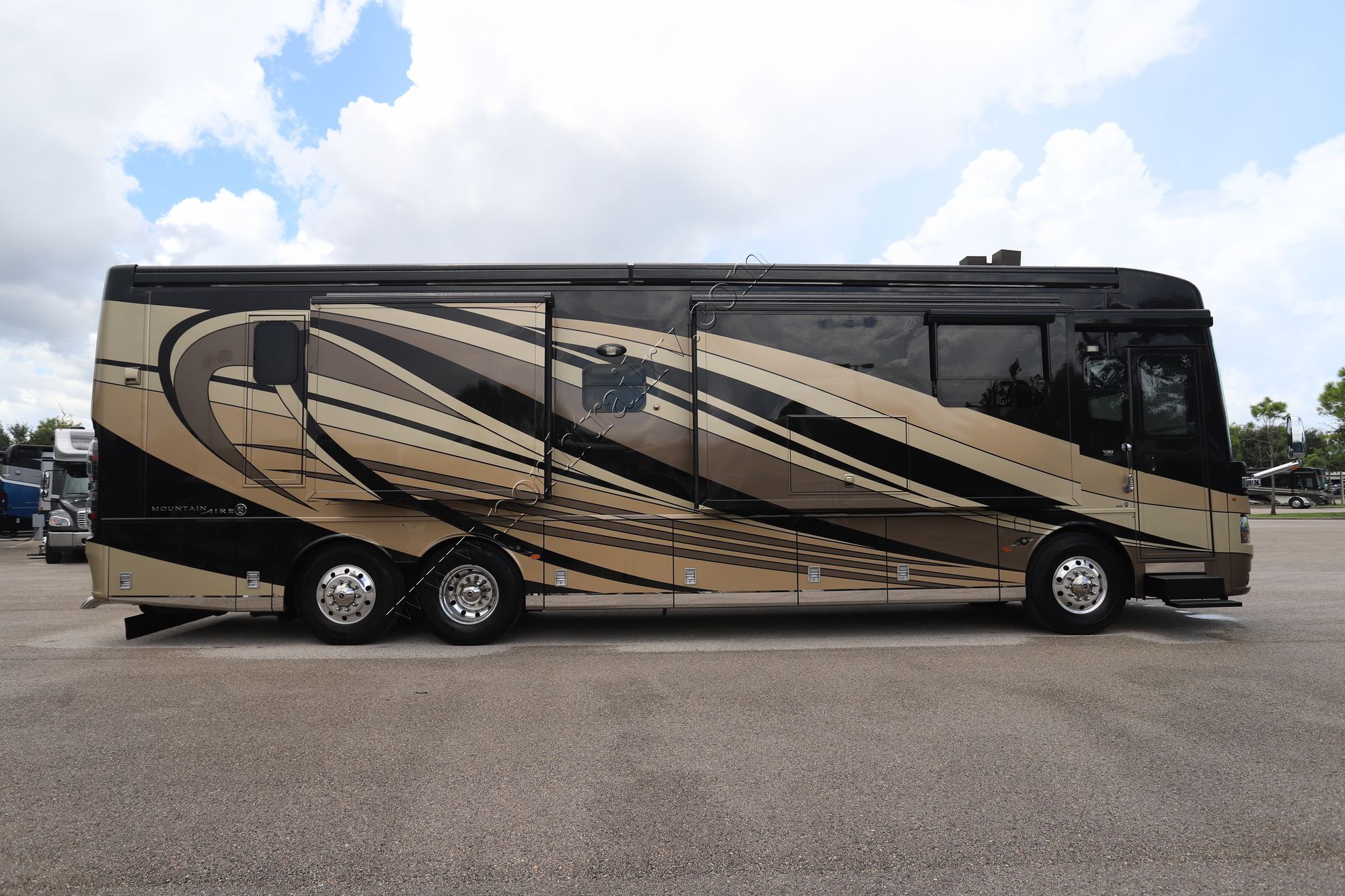 Used 2018 Newmar Mountain Aire 4047 Class A  For Sale