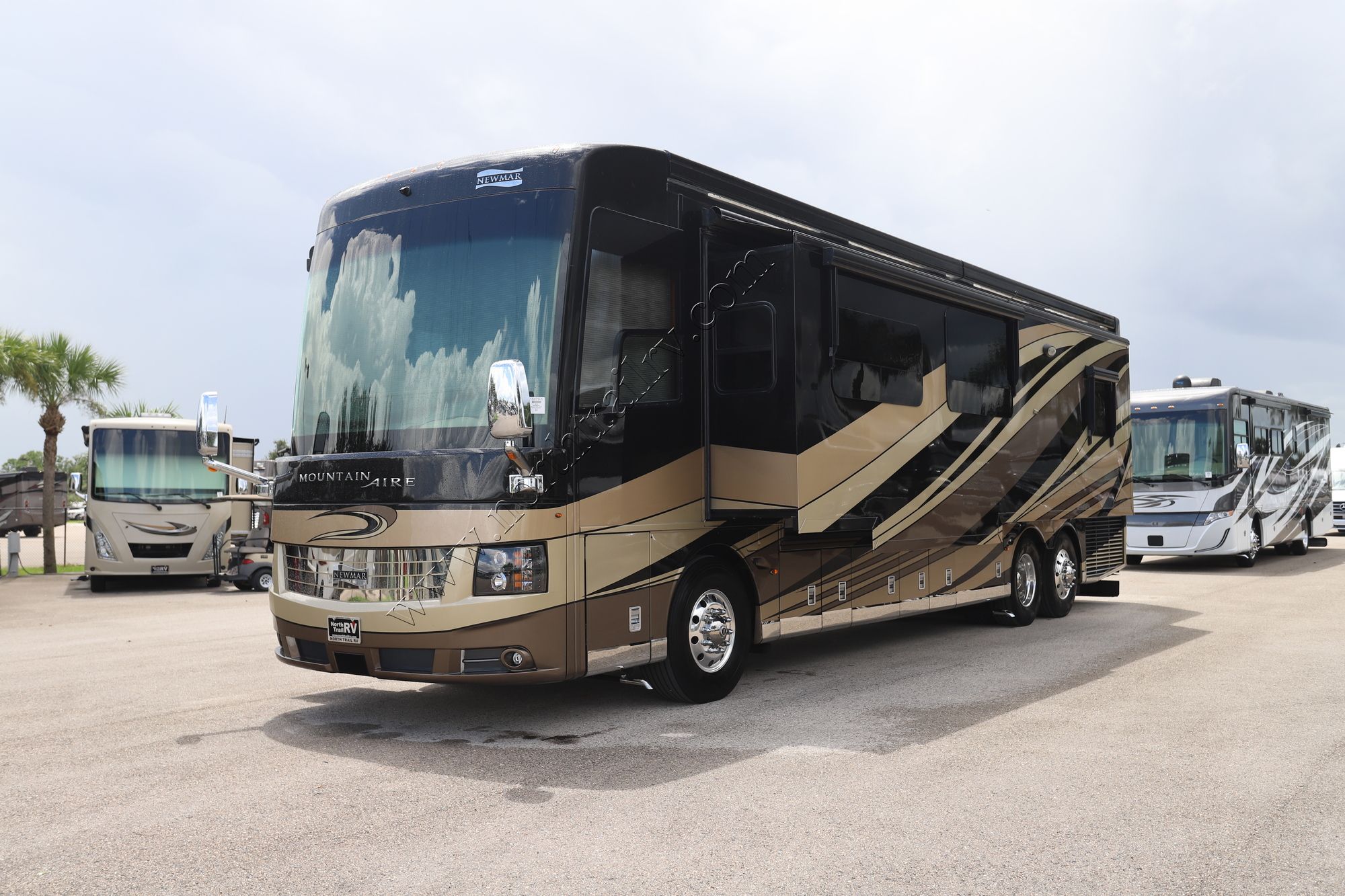 Used 2018 Newmar Mountain Aire 4047 Class A  For Sale