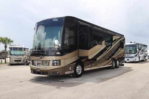 2018 Newmar Mountain Aire 4047