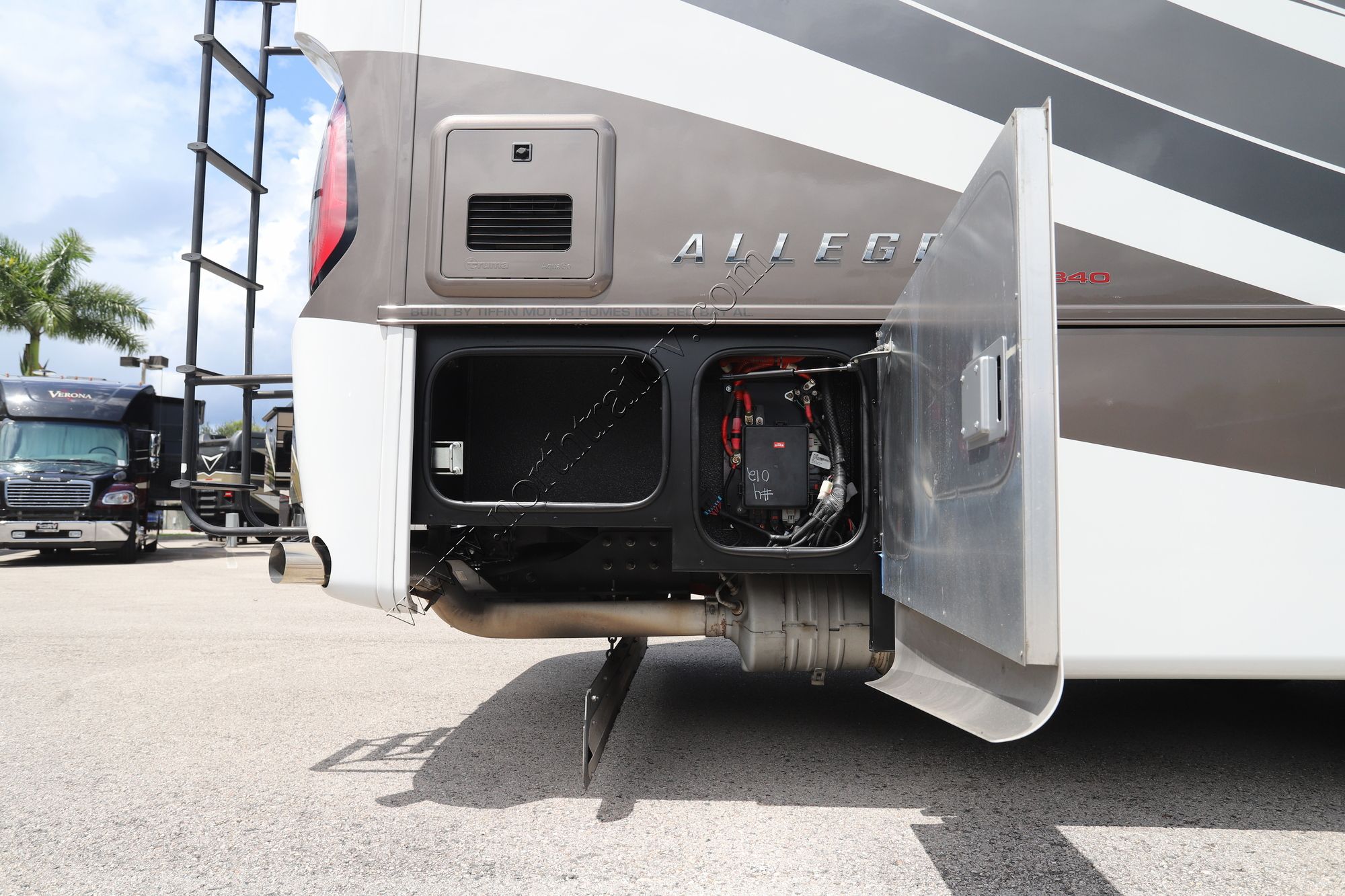 Used 2022 Tiffin Motor Homes Allegro Red 33AL Class A  For Sale