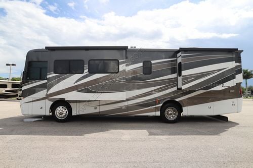 2022 Tiffin Motor Homes Allegro Red 33AL Class A