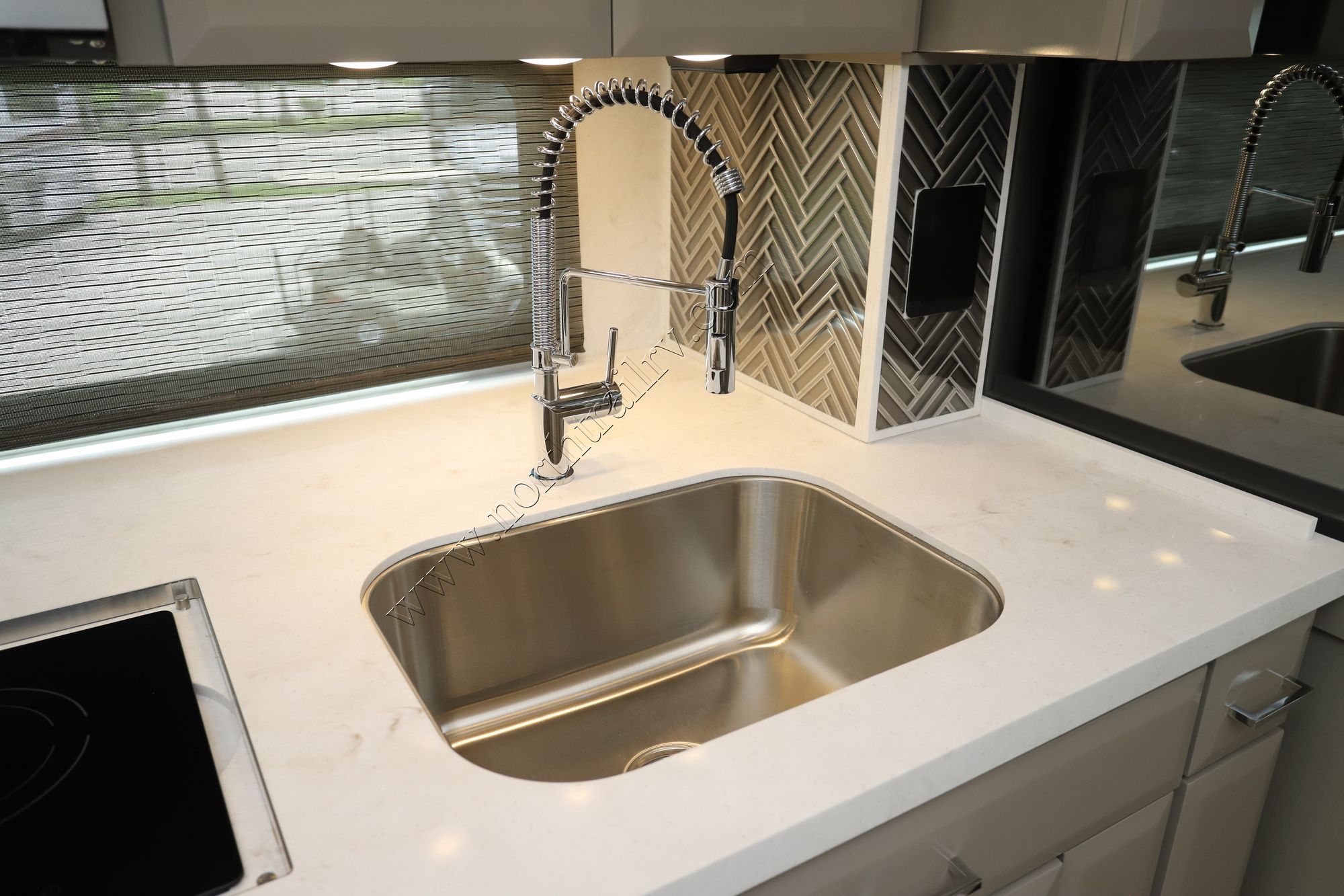 New 2025 Newmar Mountain Aire 4118 Class A  For Sale