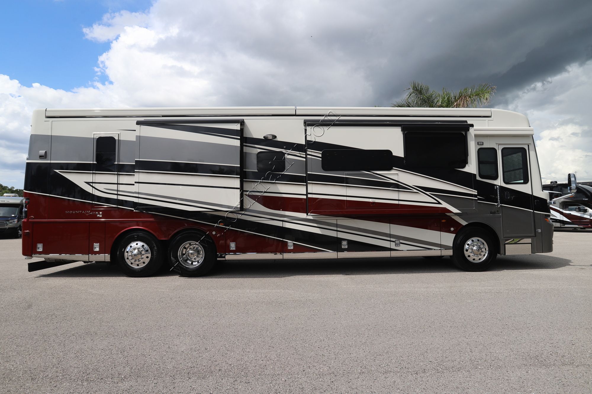 New 2025 Newmar Mountain Aire 4118 Class A  For Sale