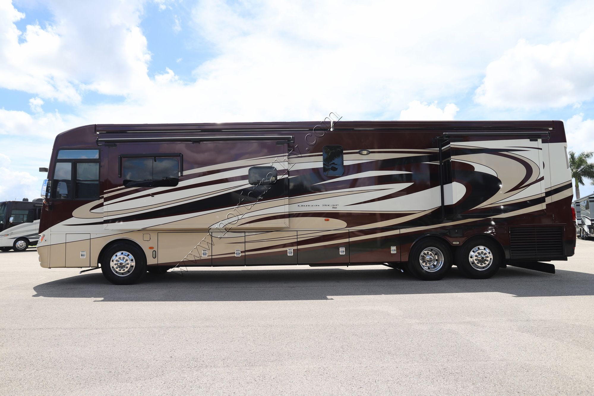 Used 2016 Newmar Dutch Star 4381 Class A  For Sale