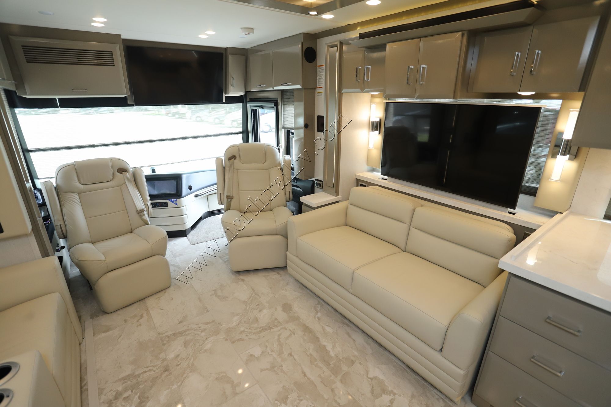 New 2025 Newmar Mountain Aire 4118 Class A  For Sale