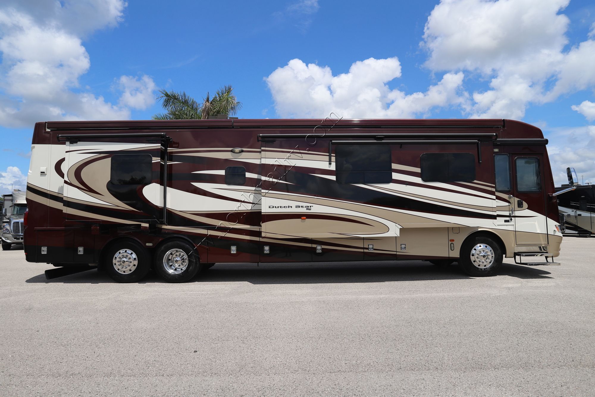 Used 2016 Newmar Dutch Star 4381 Class A  For Sale