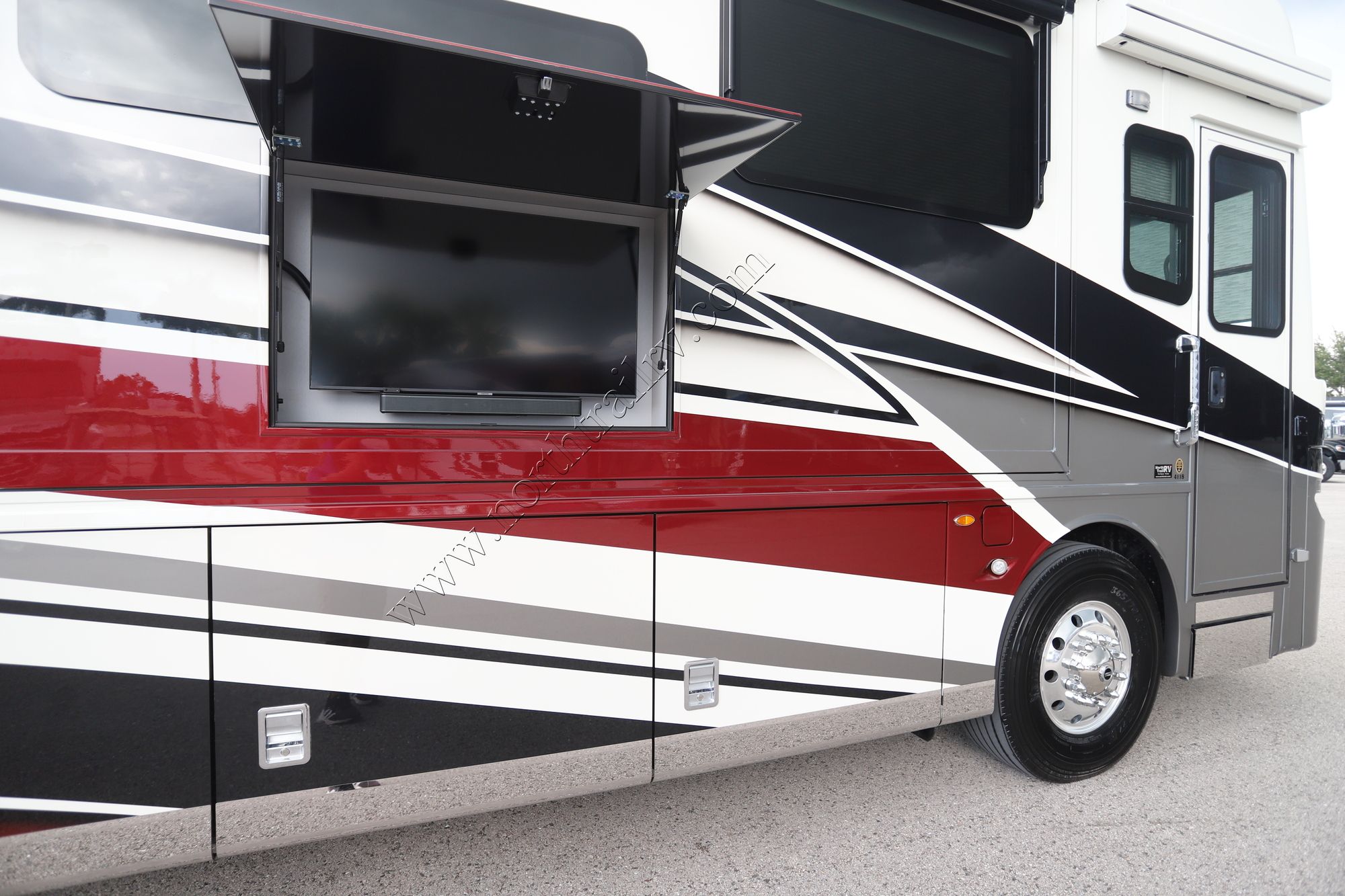 New 2025 Newmar Mountain Aire 4118 Class A  For Sale