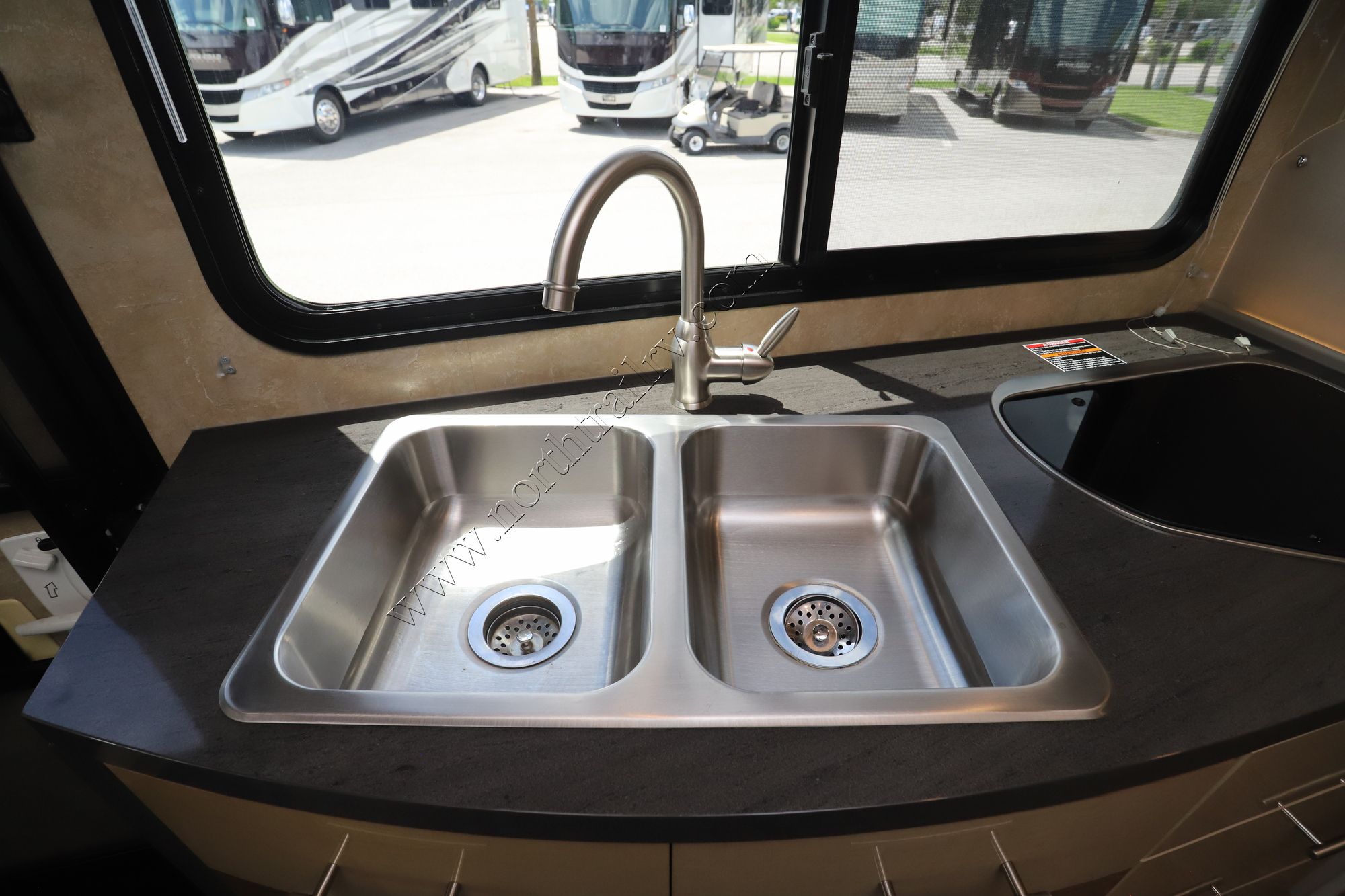 Used 2017 Winnebago View 24J Class C  For Sale