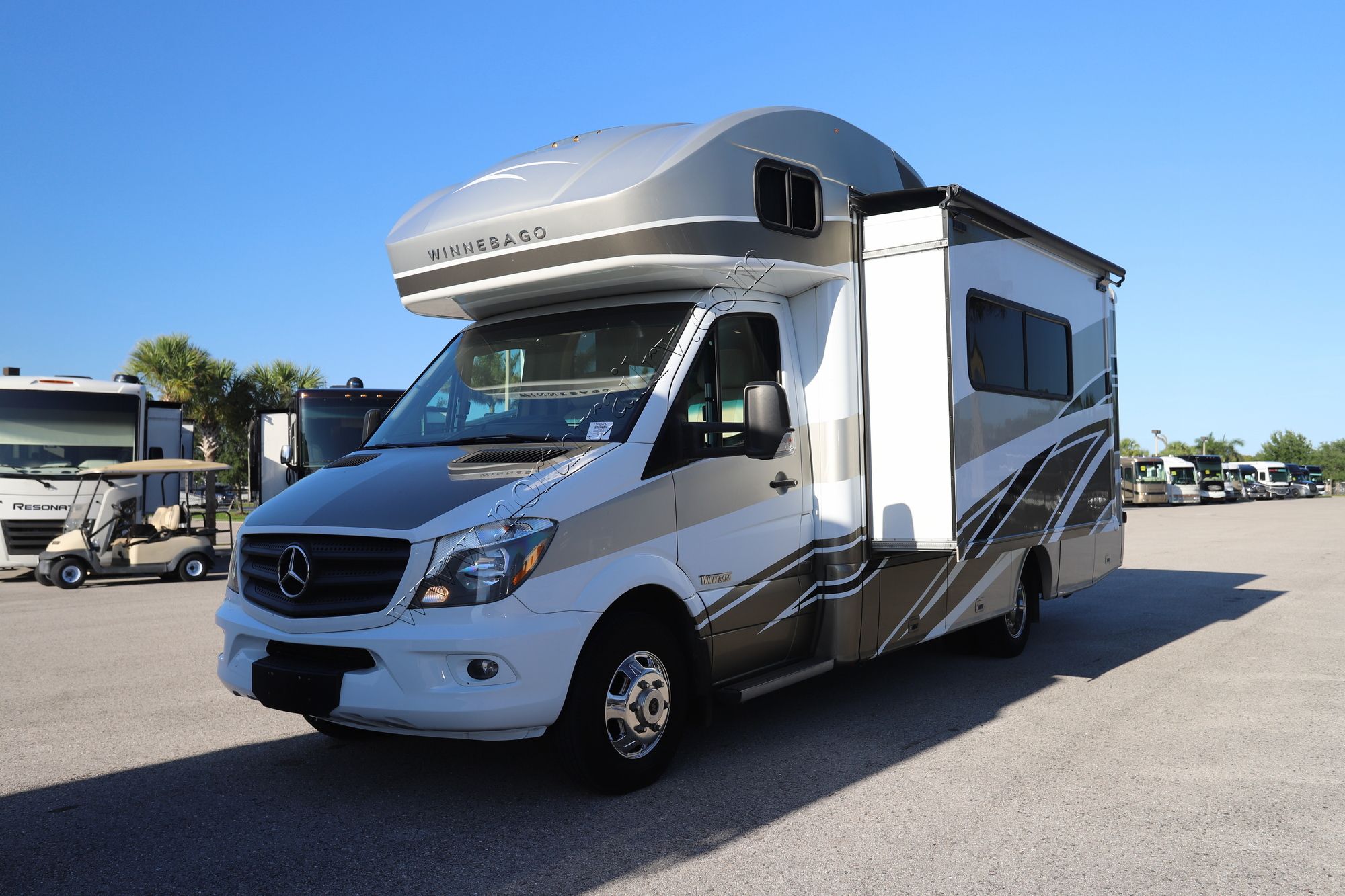 Used 2017 Winnebago View 24J Class C  For Sale