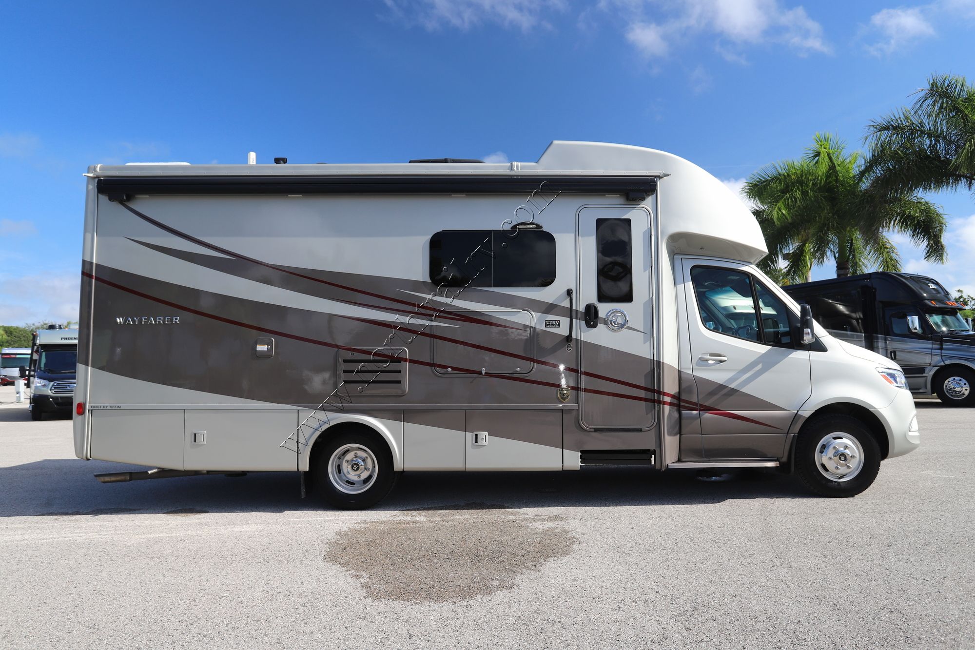 Used 2023 Tiffin Motor Homes Wayfarer 25RW Class C  For Sale