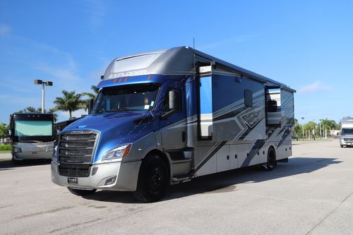 2025 Renegade Rv Explorer 40ERB