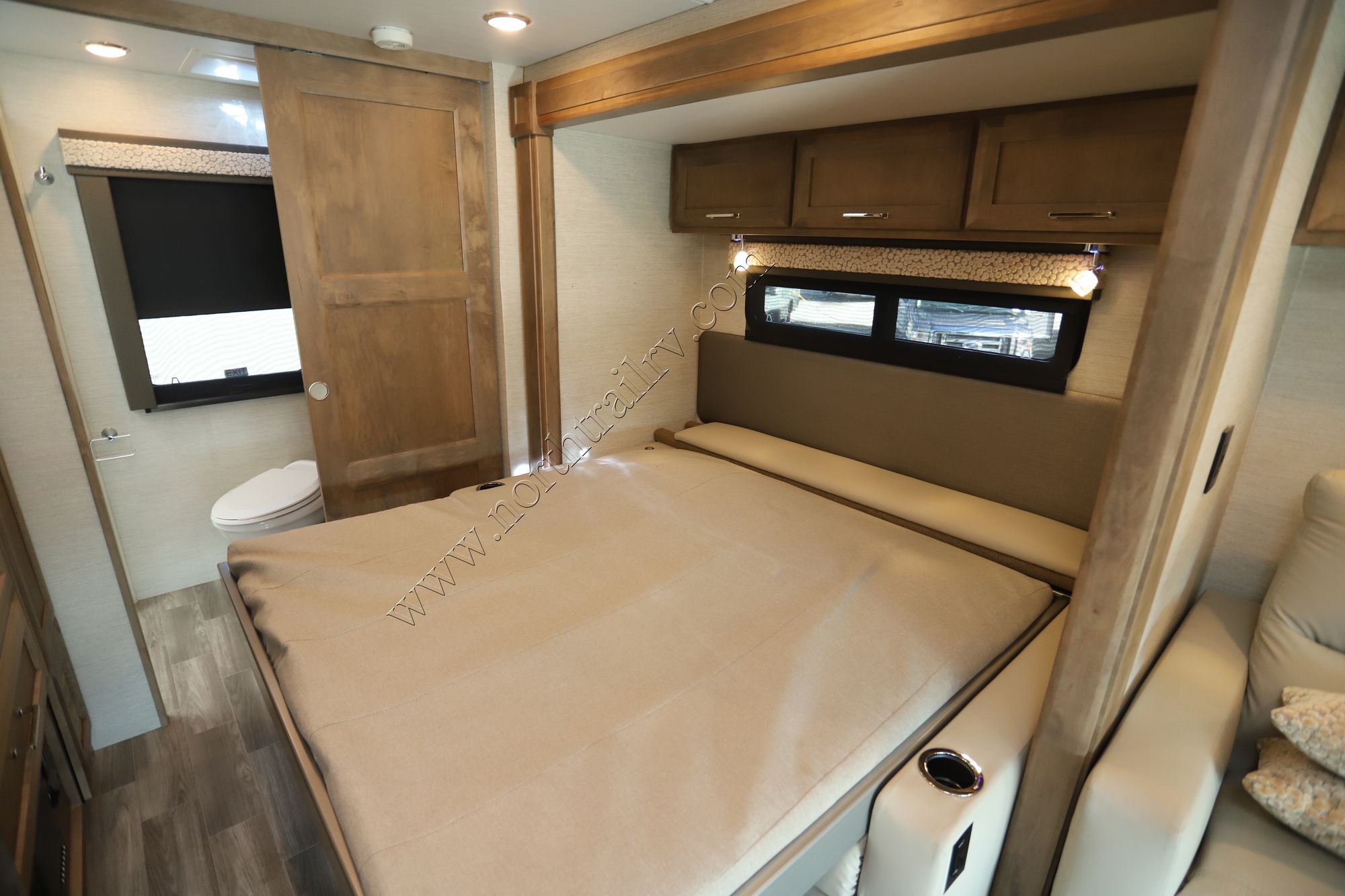 Used 2023 Tiffin Motor Homes Wayfarer 25RW Class C  For Sale