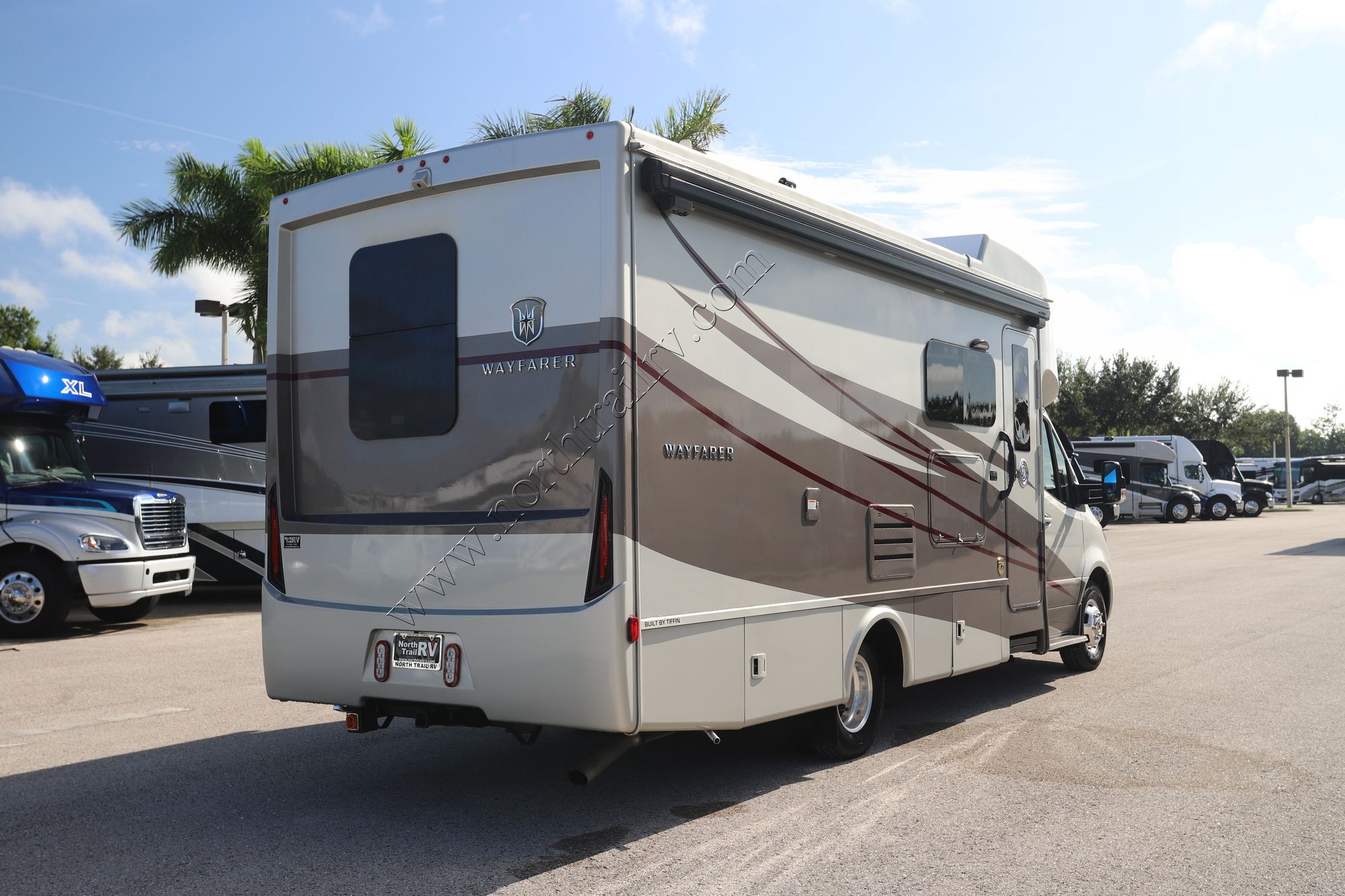 Used 2023 Tiffin Motor Homes Wayfarer 25RW Class C  For Sale