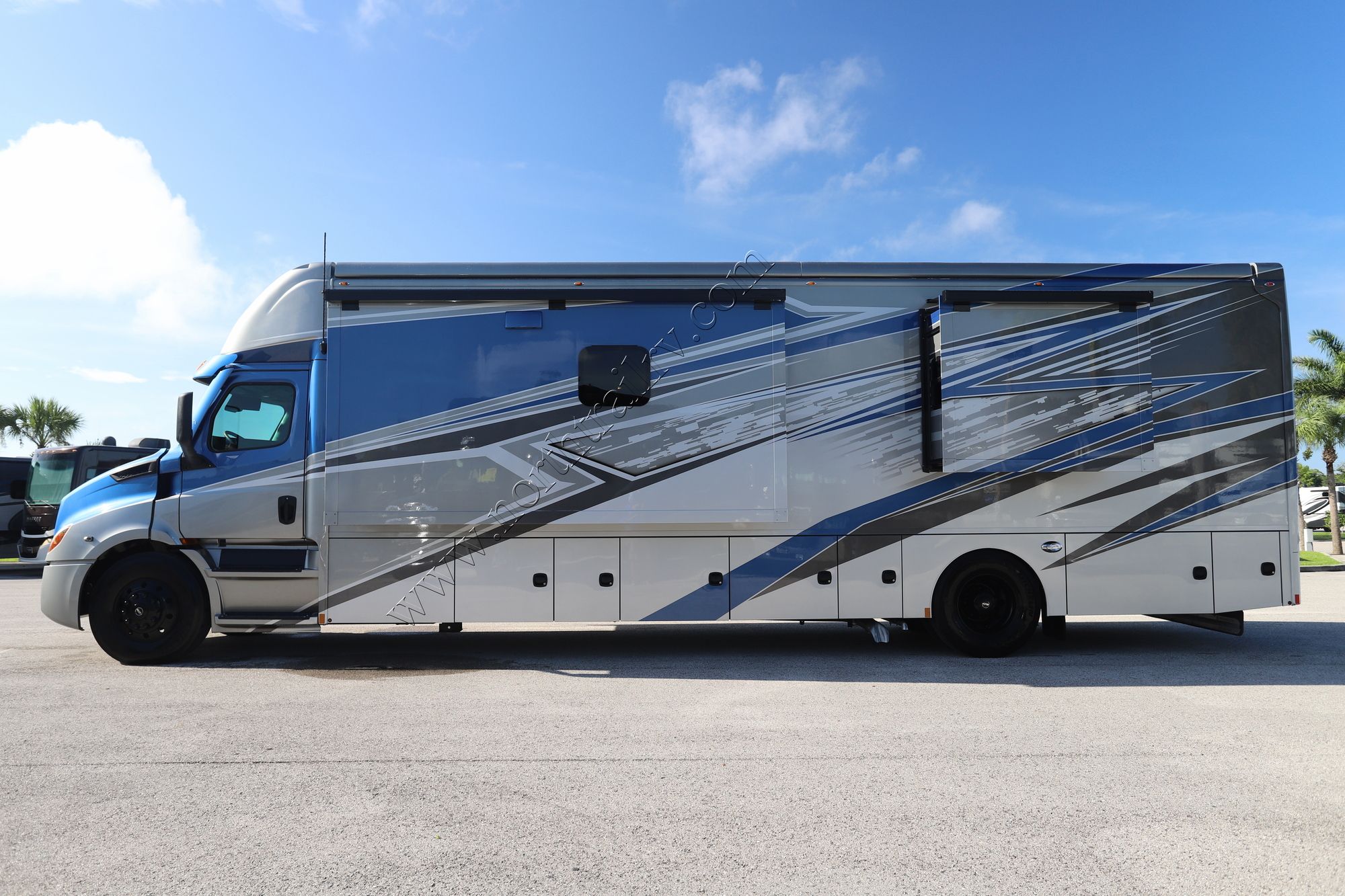 New 2025 Renegade Rv Explorer 40ERB Super C  For Sale