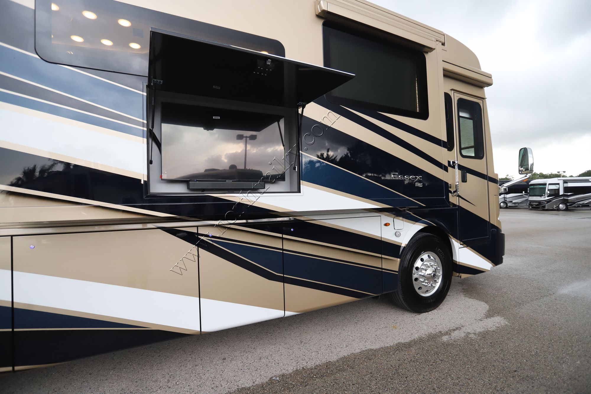 New 2025 Newmar Essex 4551 Class A  For Sale