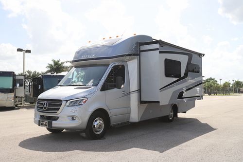 2024 Tiffin Motor Homes Wayfarer 25RW