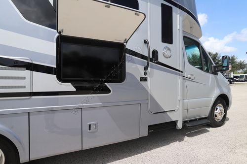 2024 Tiffin Motor Homes Wayfarer 25RW